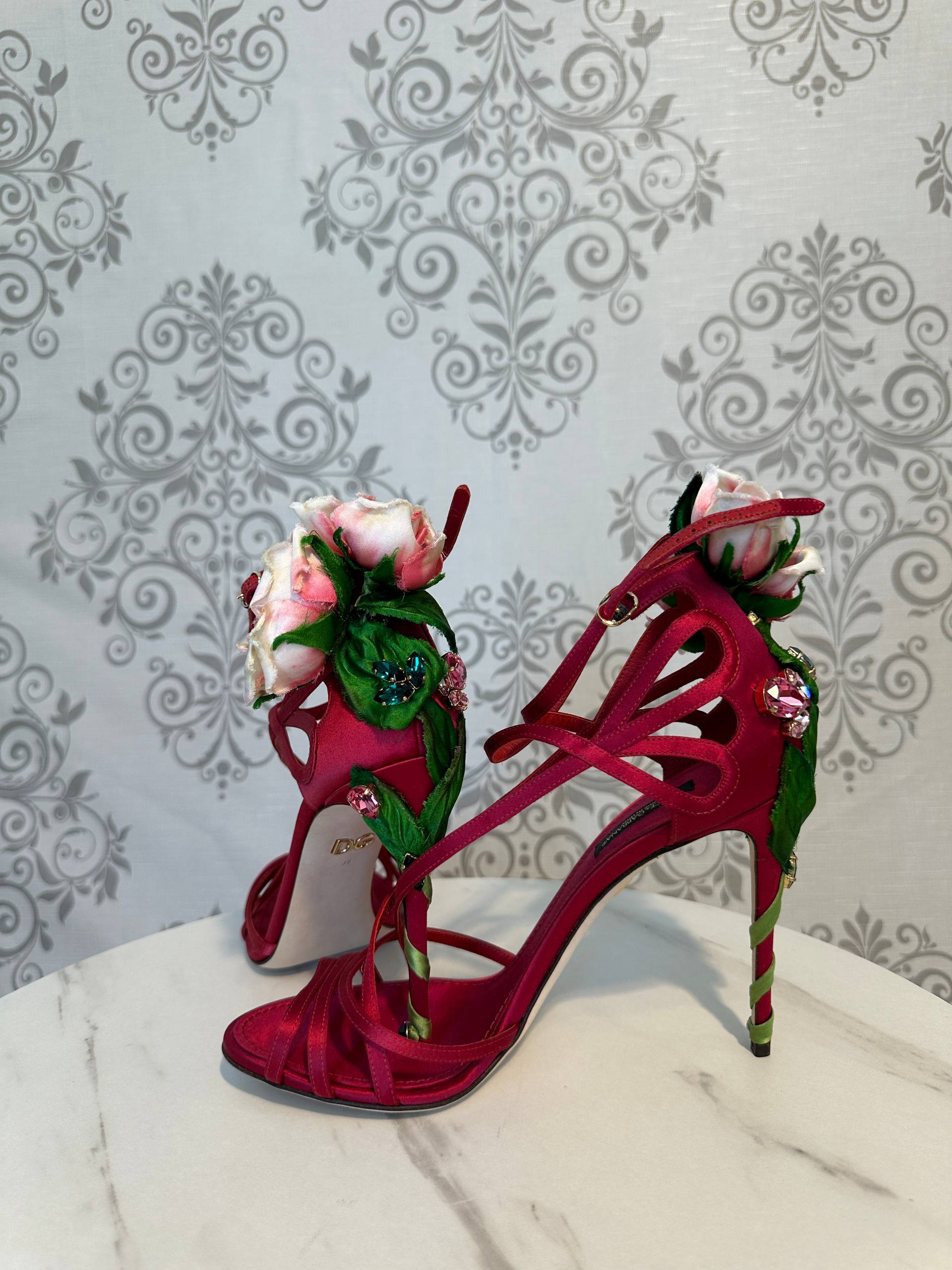 Dolce & Gabbana Sandale Rose cu Cristale