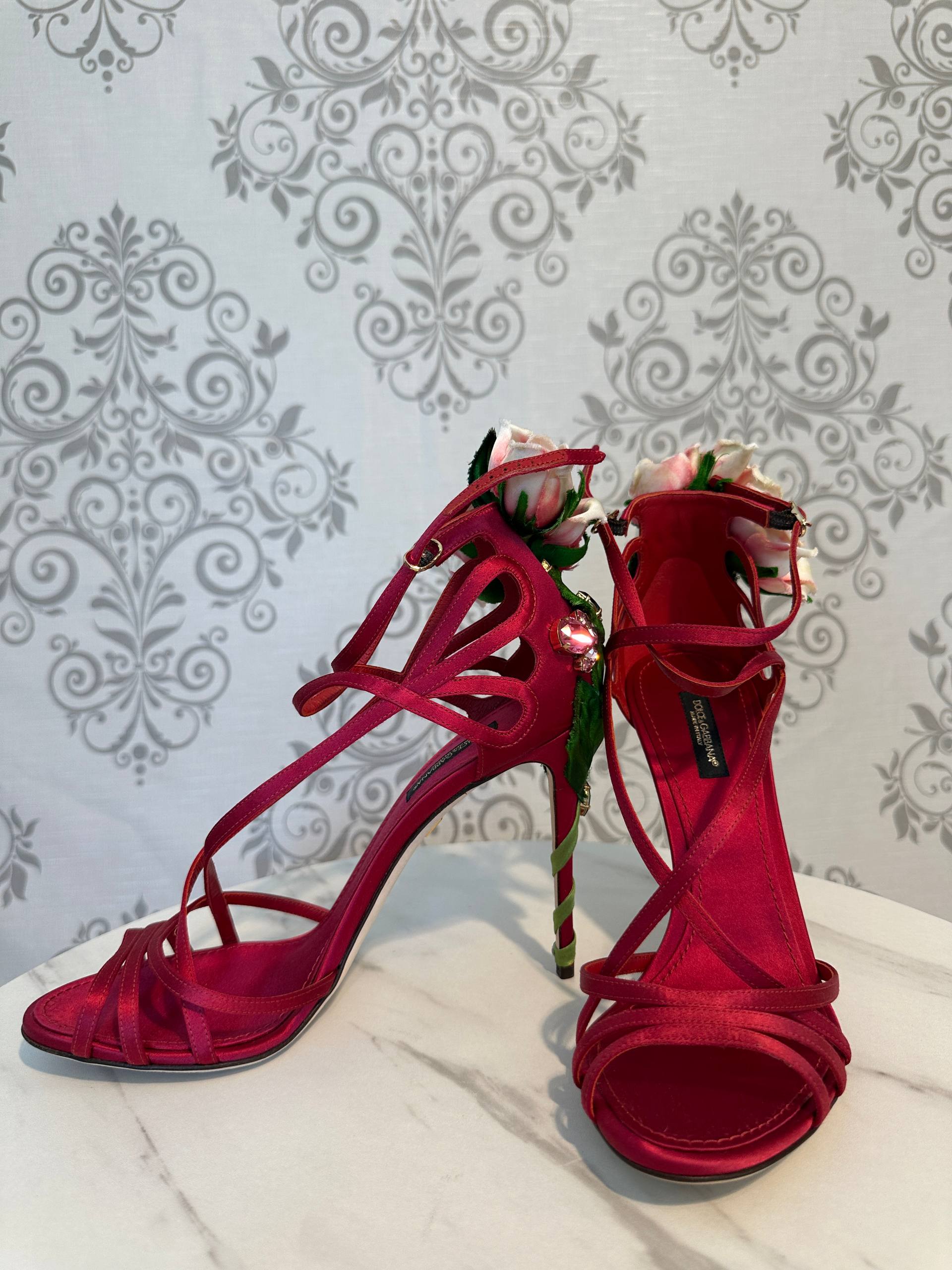 Dolce & Gabbana Sandale Rose cu Cristale
