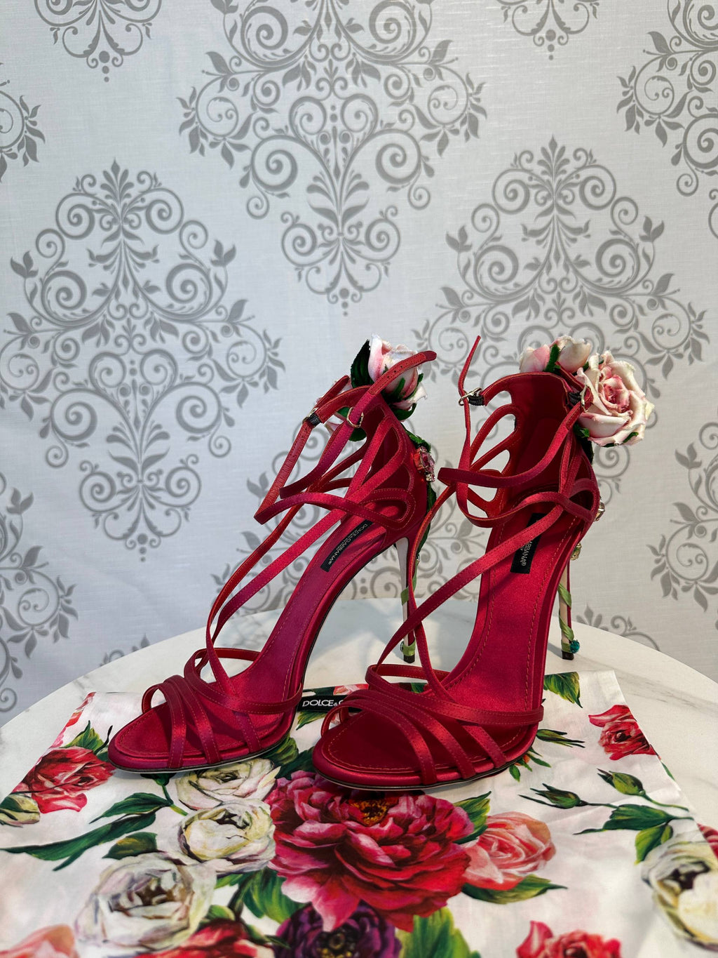 Dolce & Gabbana Sandale Rose cu Cristale