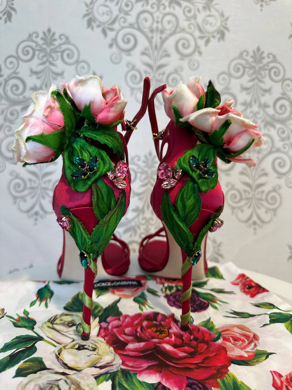 Dolce & Gabbana Sandale Rose cu Cristale