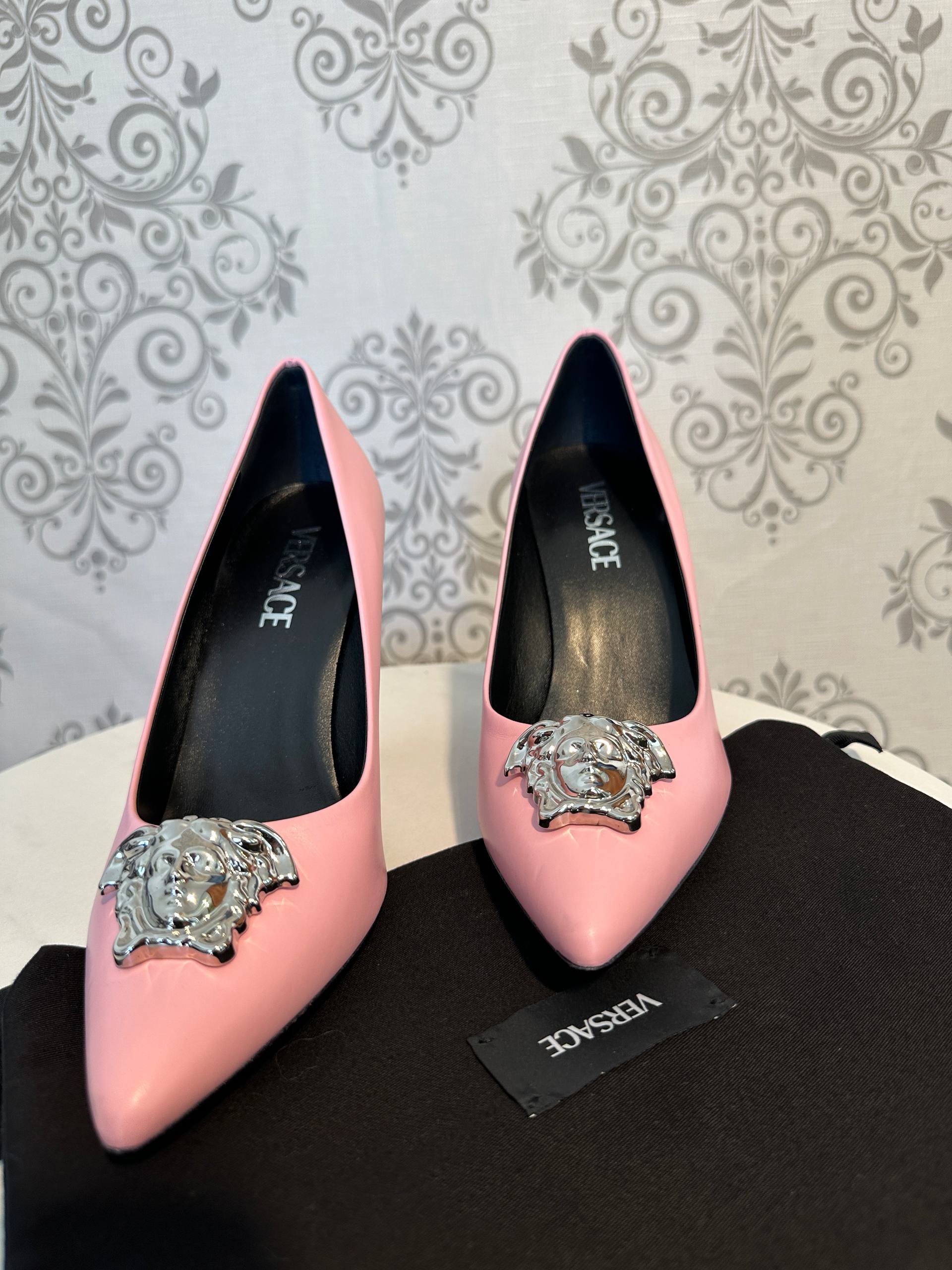 Versace Pumps Medusa din Piele — Roz
