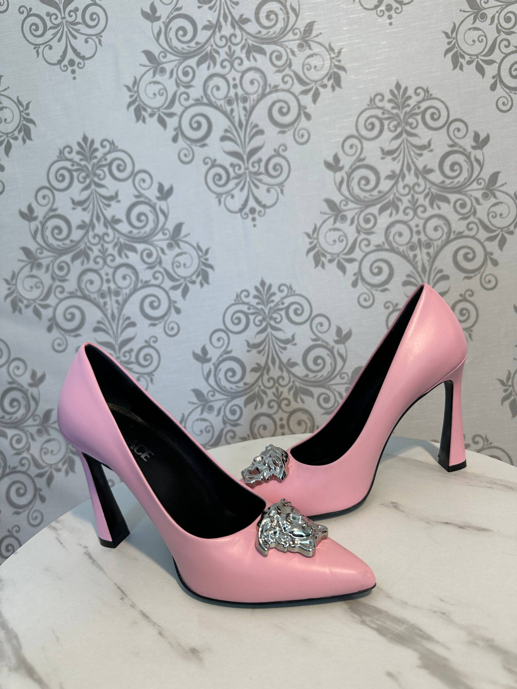 Versace Pumps Medusa din Piele — Roz