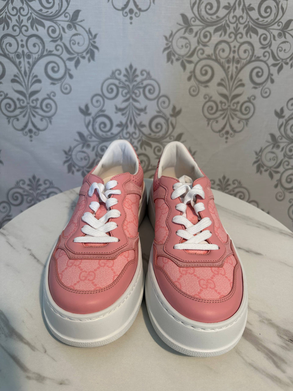 Gucci GG Chunky Sneakers din Canvas — Roz