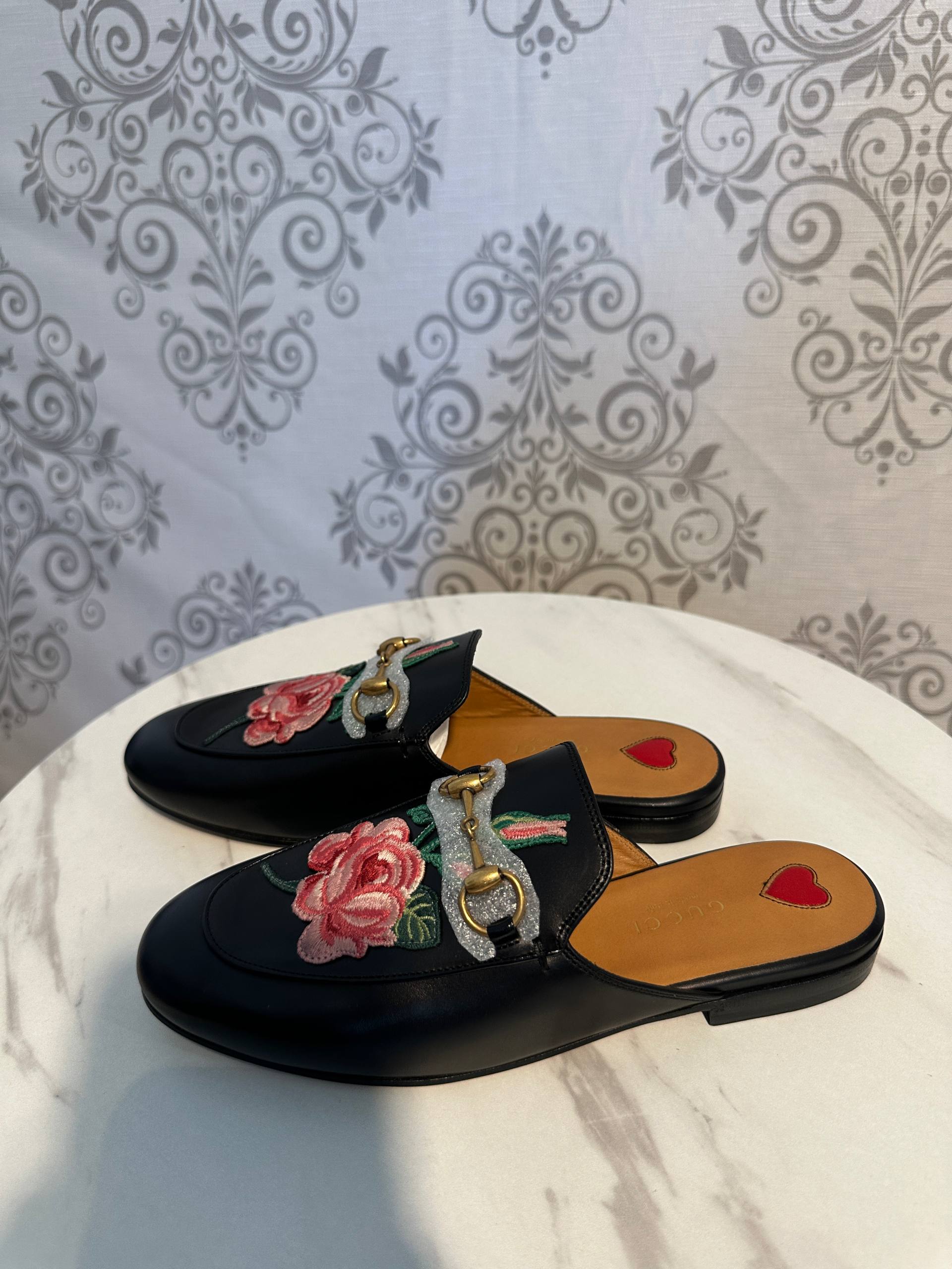 Gucci Princetown Mules Broderie Florală — Negru